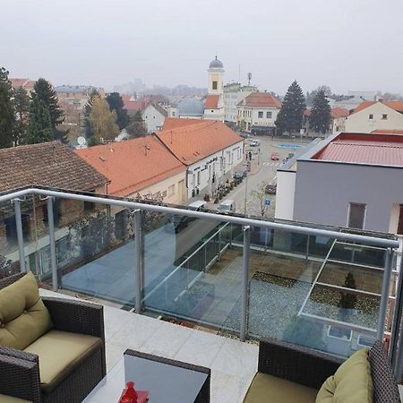 Appartamento Penthouse Heart Of Slavonia **** Ðakovo Esterno foto